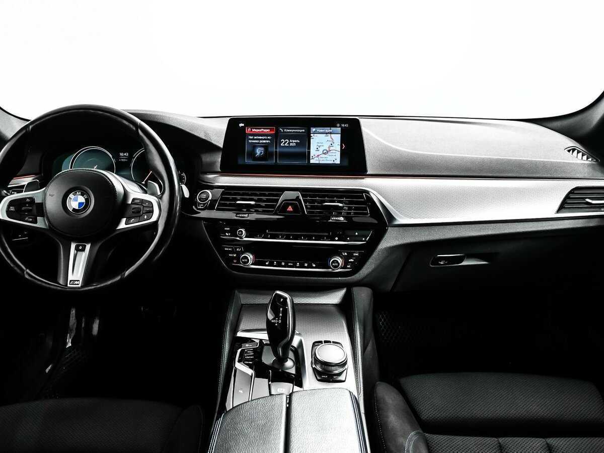 BMW 5 серии 520d xDrive, 2018 Фото №11
