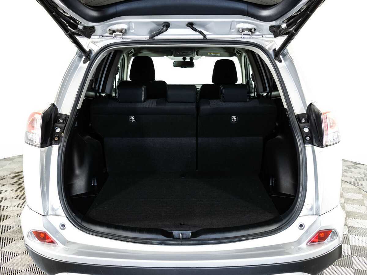 Toyota RAV4, 2017 Фото №16