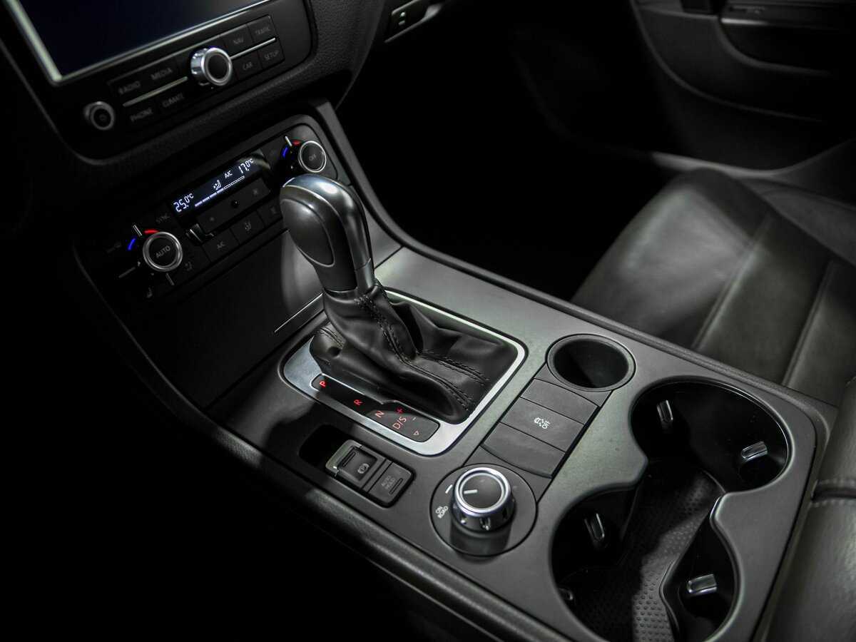 Volkswagen Touareg, 2013 Фото №12