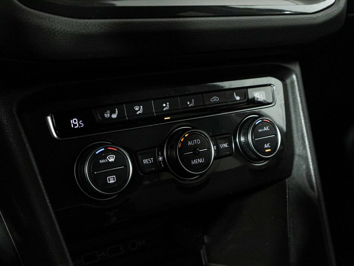 Volkswagen Tiguan, 2020 Фото №19