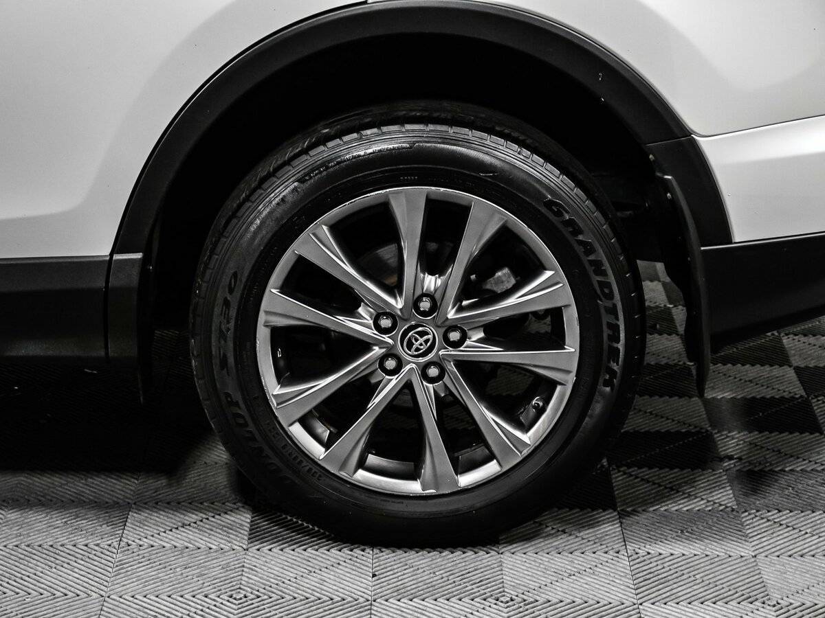 Toyota RAV4, 2019 Фото №15