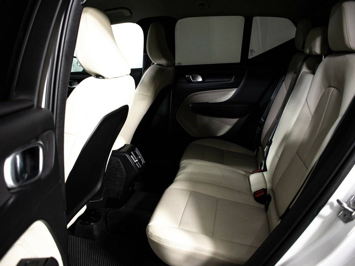 Volvo XC40, 2020 Фото №7
