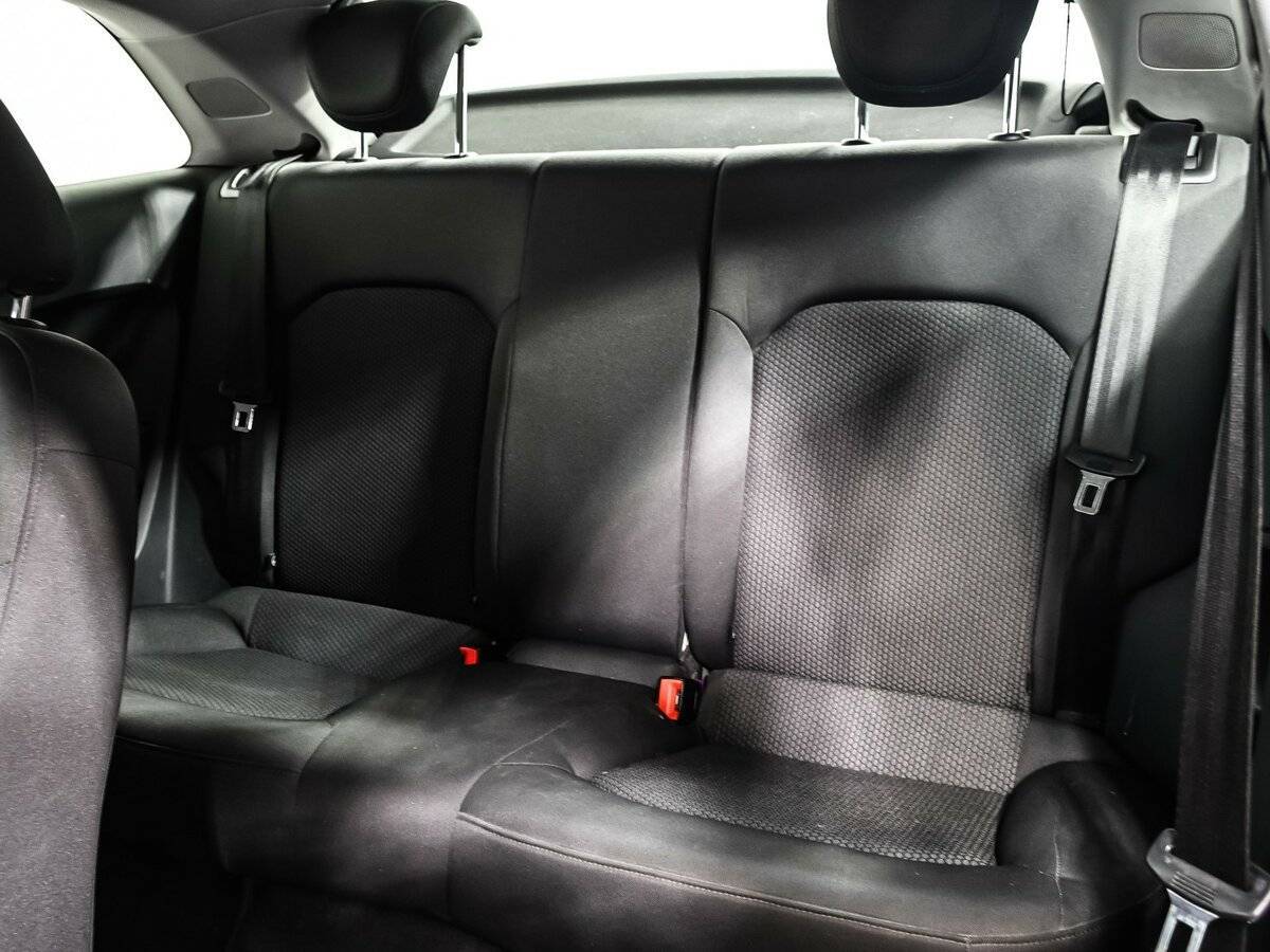 Audi A1, 2012 Фото №12