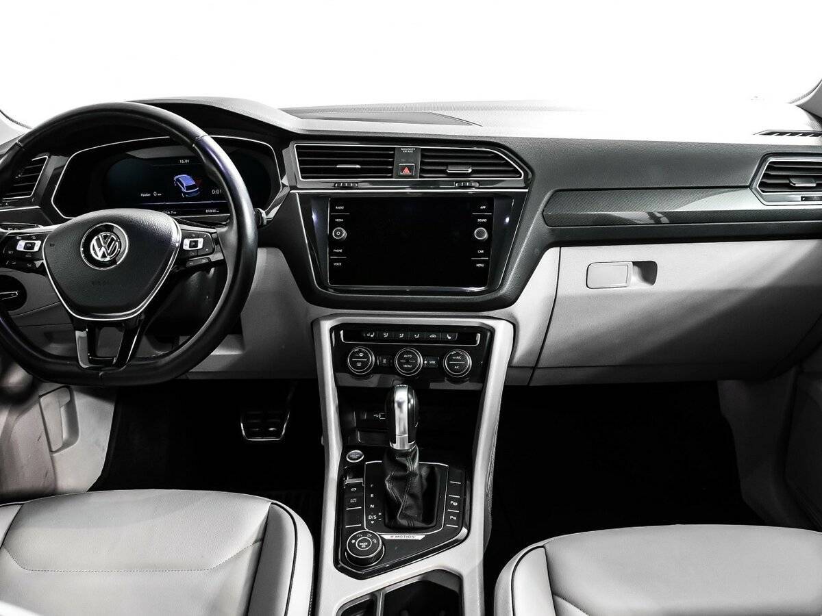 Volkswagen Tiguan, 2018 Фото №11
