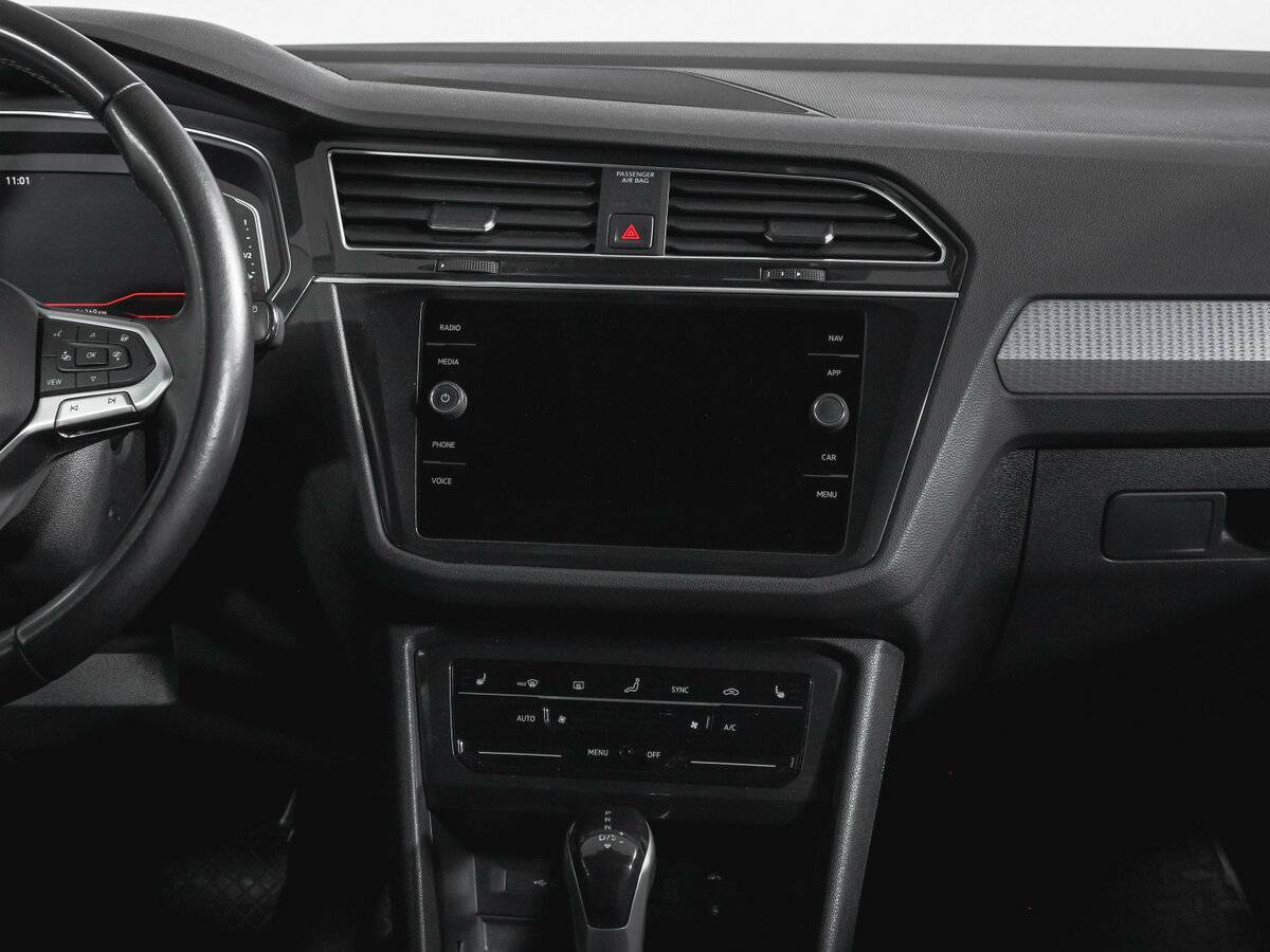 Volkswagen Tiguan, 2021 Фото №13
