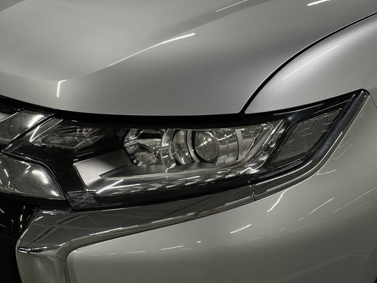 Mitsubishi Outlander, 2017 Фото №17