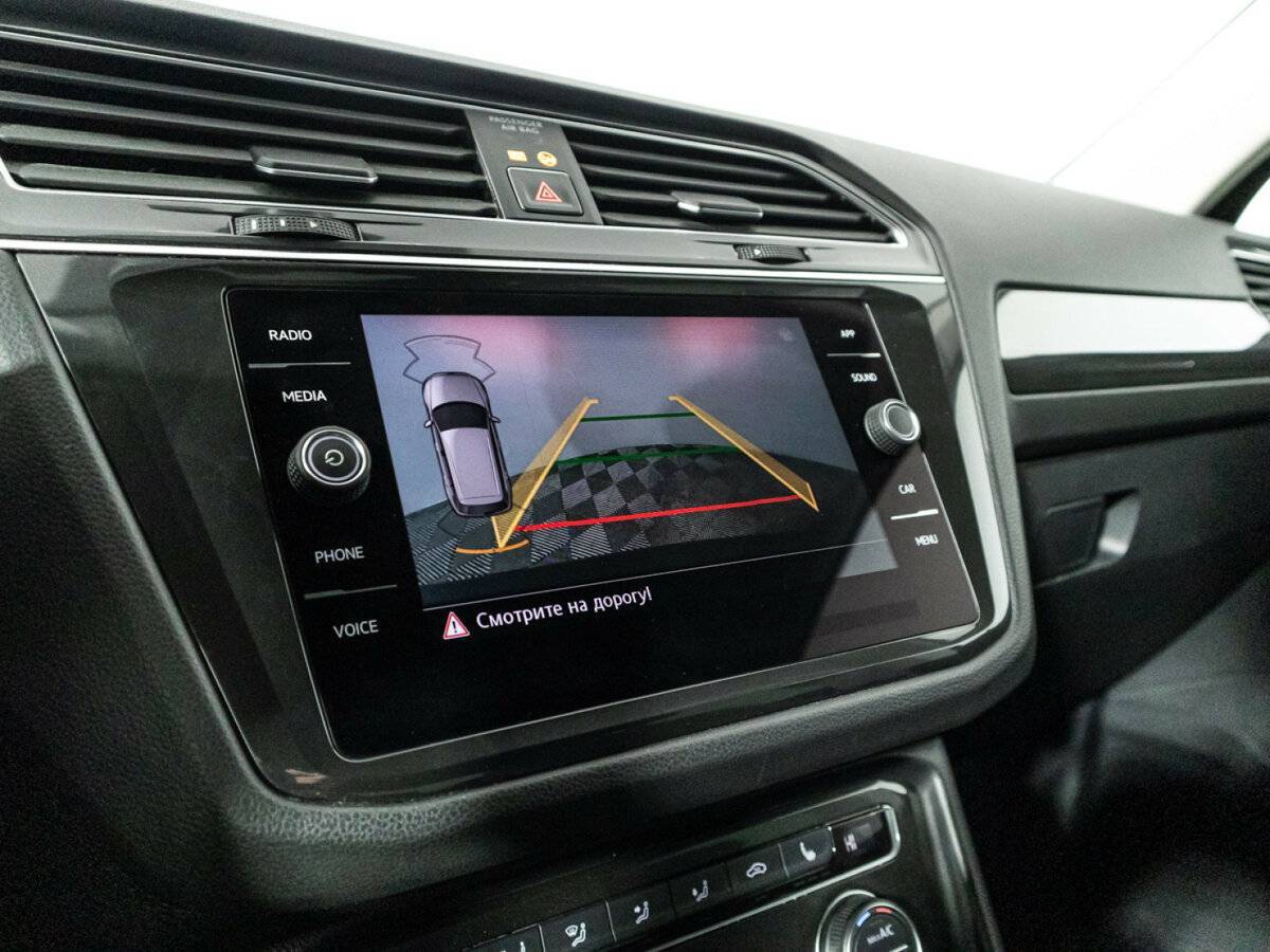 Volkswagen Tiguan, 2018 Фото №19