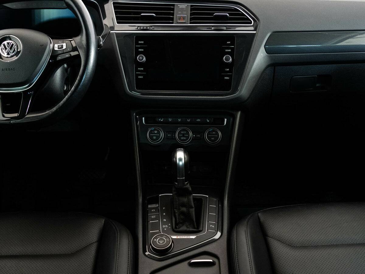 Volkswagen Tiguan, 2018 Фото №13