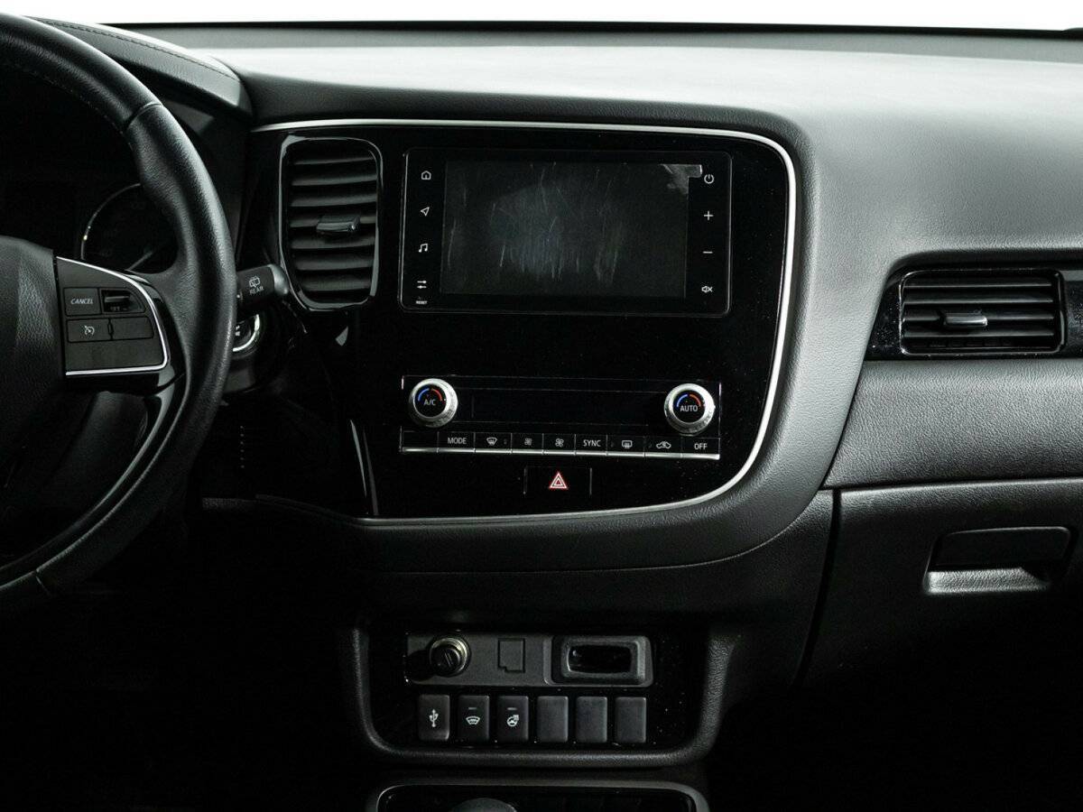 Mitsubishi Outlander, 2021 Фото №14