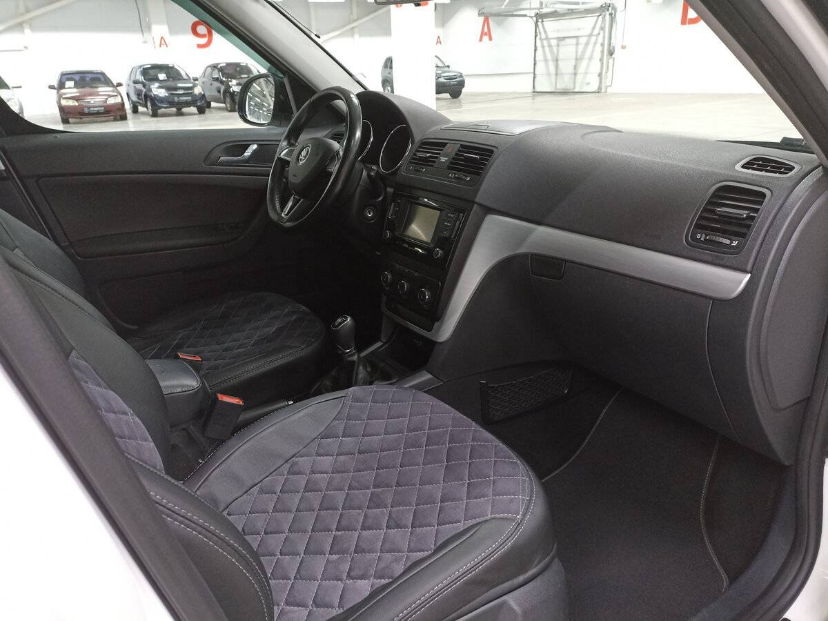 Skoda Yeti, 2015 Фото №11