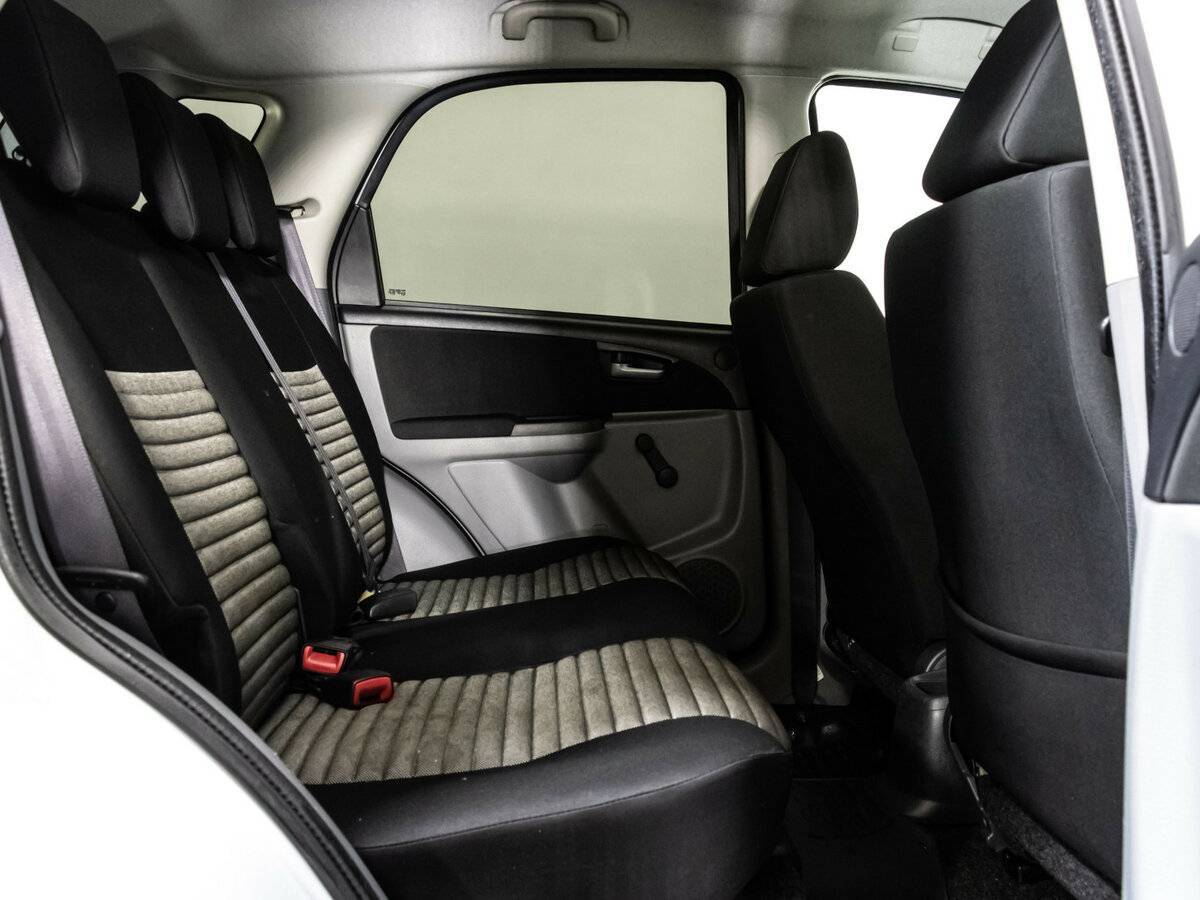 Suzuki SX4, 2012 Фото №15