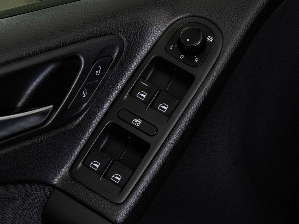 Volkswagen Golf, 2012 Фото №14