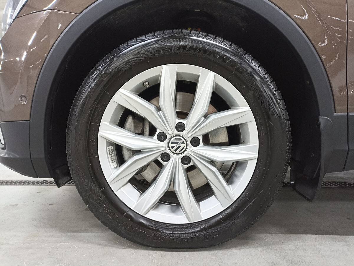 Volkswagen Tiguan, 2020 Фото №18