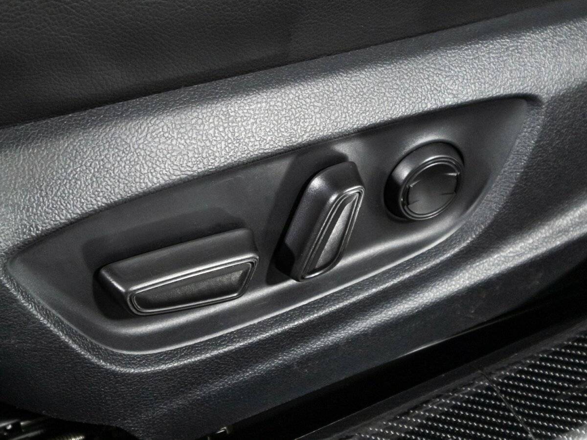 Toyota Camry, 2019 Фото №16