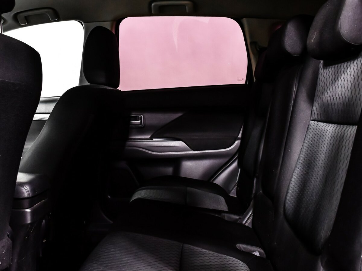 Mitsubishi Outlander III Рестайлинг, 2014 Фото №10