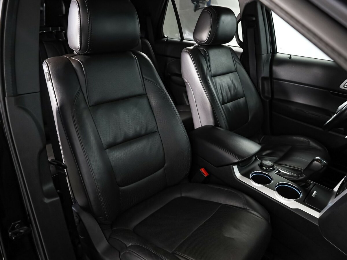 Ford Explorer V, 2013 Фото №22