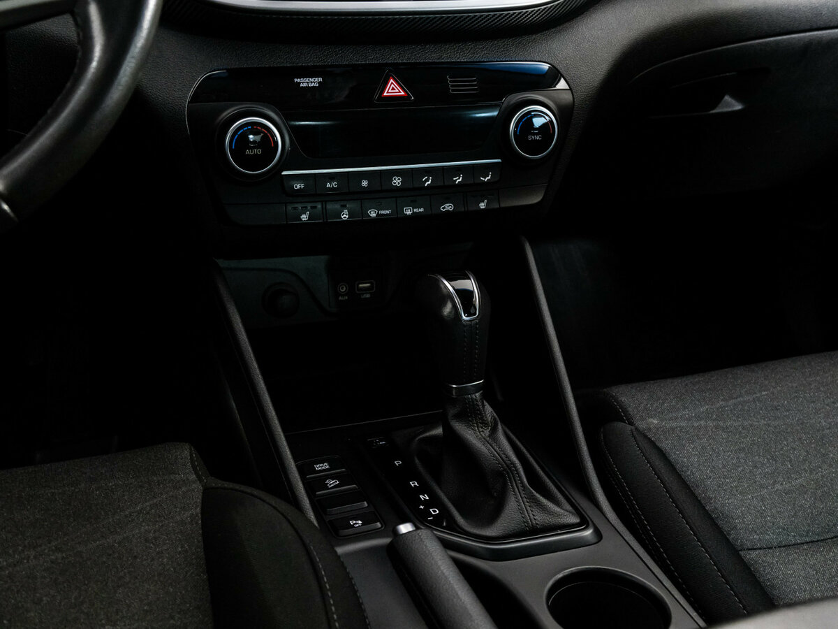 Hyundai Tucson III Рестайлинг, 2018 Фото №10