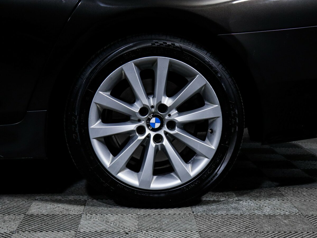 BMW 5 серии 528i xDrive VI (F10/F11/F07) Рестайлинг, 2014 Фото №11