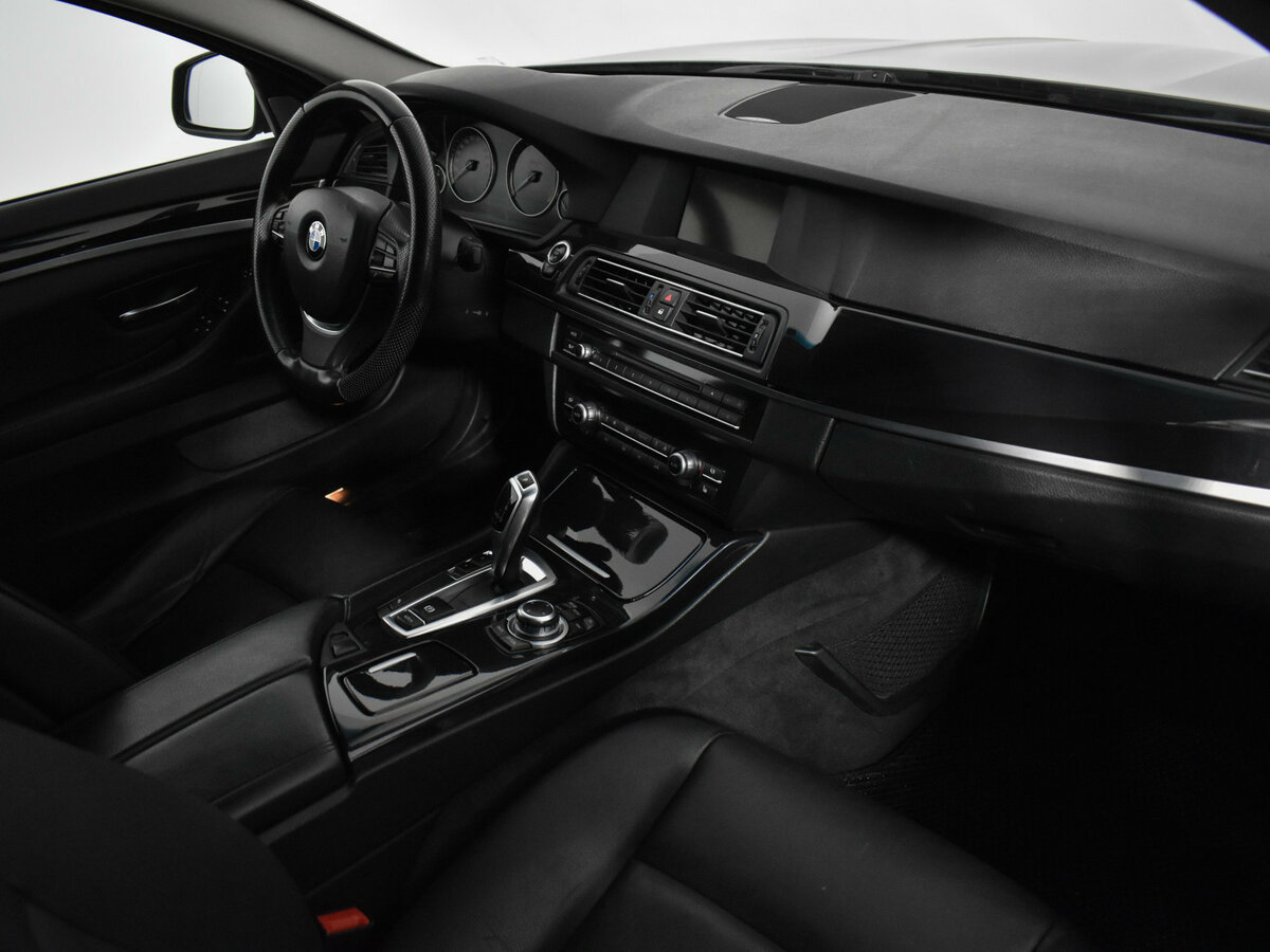 BMW 5 серии 520i VI (F10/F11/F07), 2013 Фото №11
