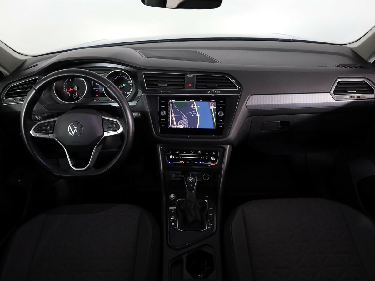 Volkswagen Tiguan II Рестайлинг, 2021 Фото №9