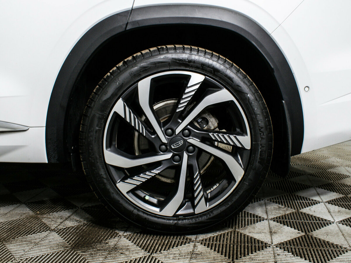 Geely Monjaro I, 2023 Фото №24