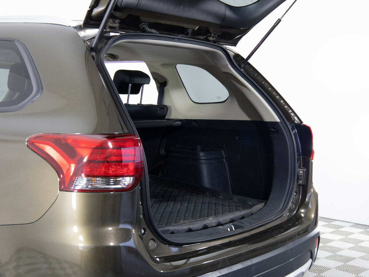 Mitsubishi Outlander III Рестайлинг 2, 2016 Фото №15