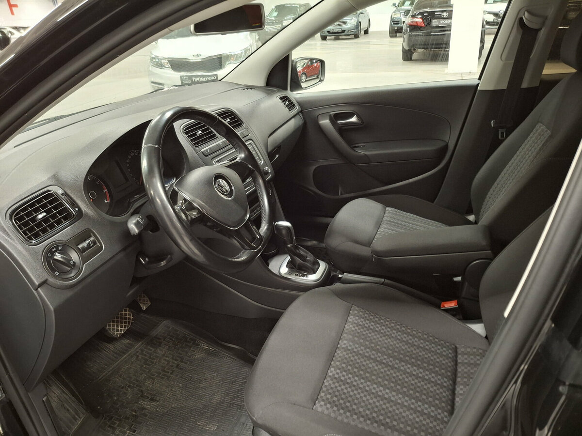 Volkswagen Polo V Рестайлинг, 2017 Фото №16